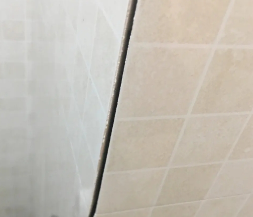 定西市瓷砖空鼓维修公司分享阳台瓷砖脱落的修复过程可以分为以下几个步骤